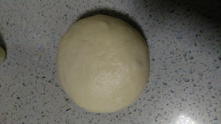 香葱肉松面包片步骤2