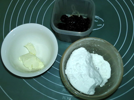 蔓越莓奶酪面包棒步骤1