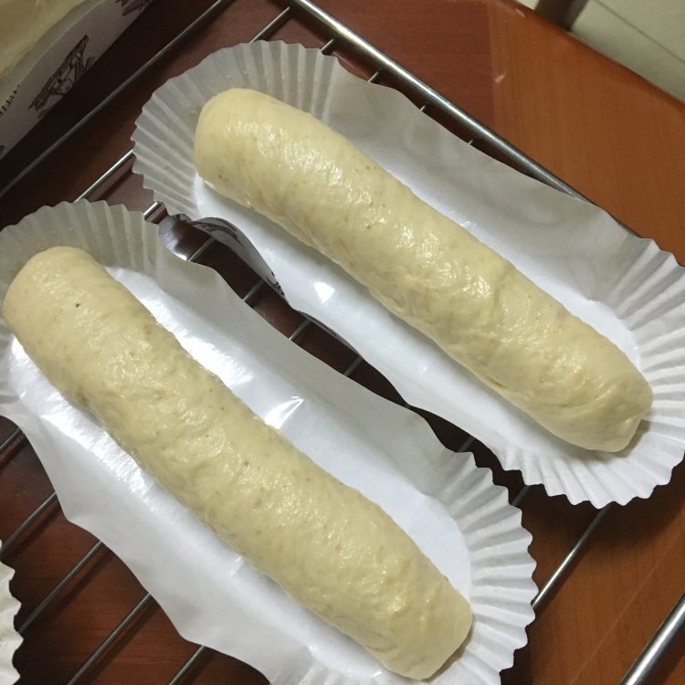 番茄肉松面包步骤5