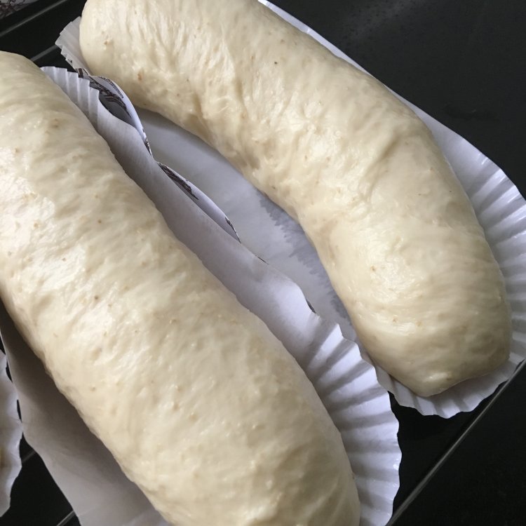 番茄肉松面包步骤6