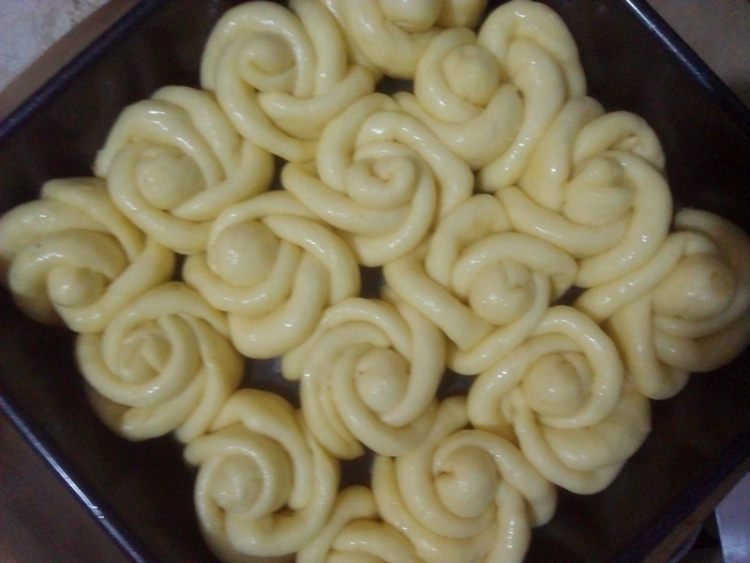 玫瑰花椰蓉面包步骤9