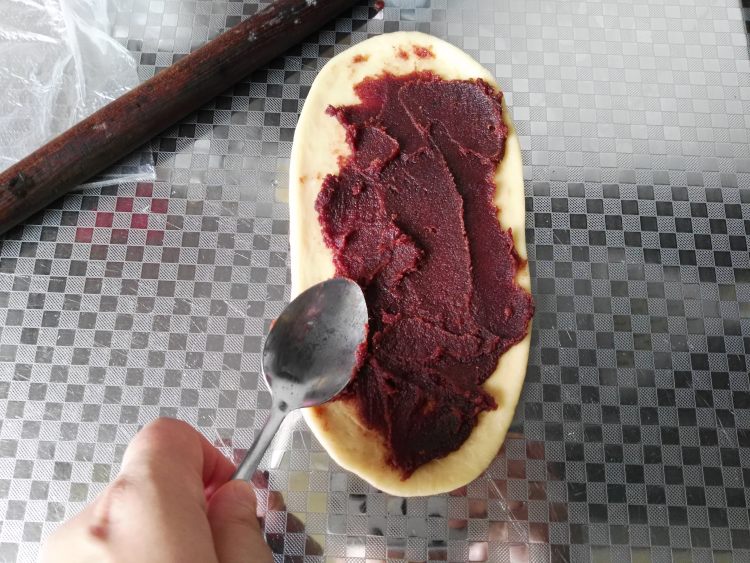 豆沙面包圈步骤6