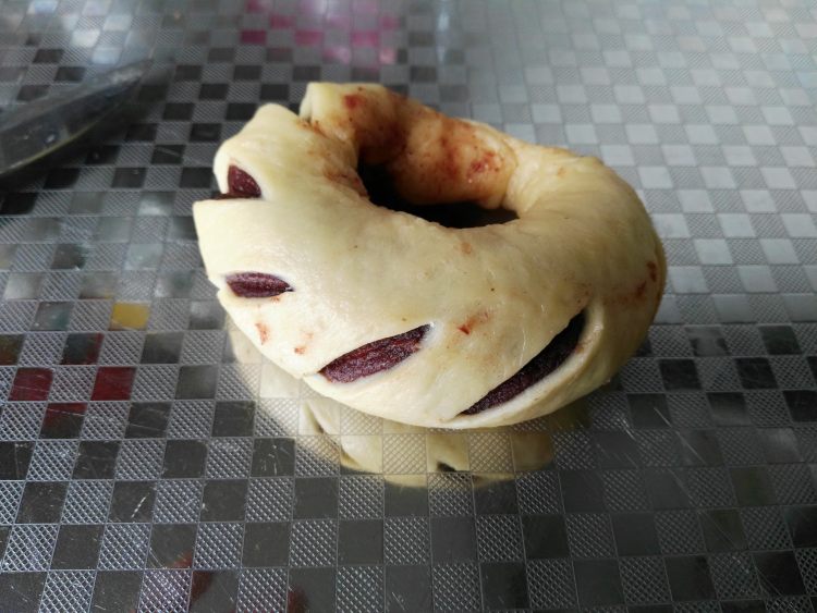 豆沙面包圈步骤11