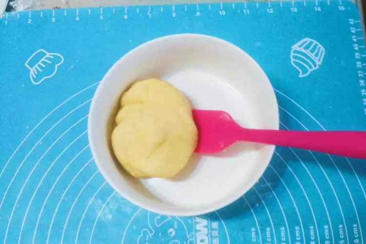 小鱼糖霜饼干步骤3