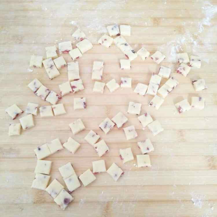 蔓越莓豆豆饼干步骤10
