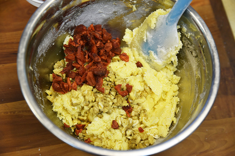 核桃草莓西饼—饼干类步骤5