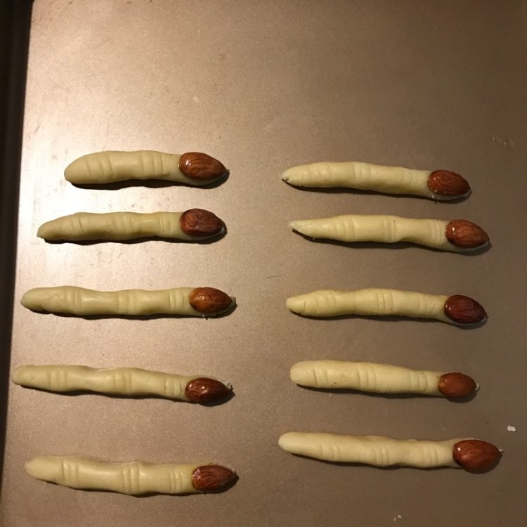 女巫手指饼干步骤8
