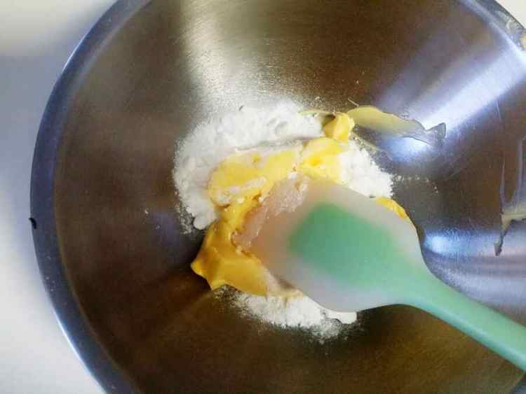 抹茶巧克力豆曲奇步骤2