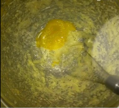 蛋黄芝麻小饼步骤4