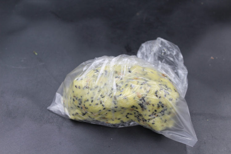 黑芝麻咸味饼干步骤6