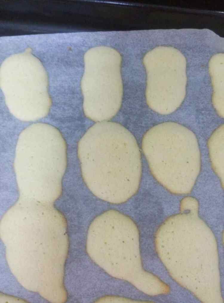蛋白薄脆饼步骤6