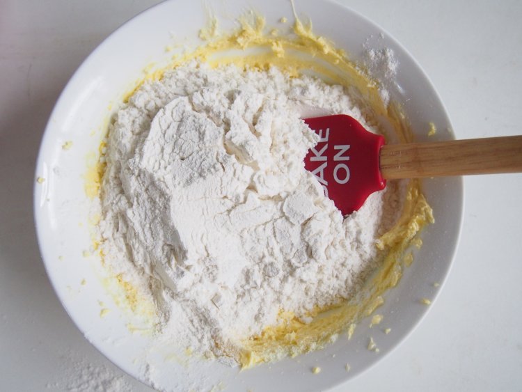 蛋黄奶酥步骤5