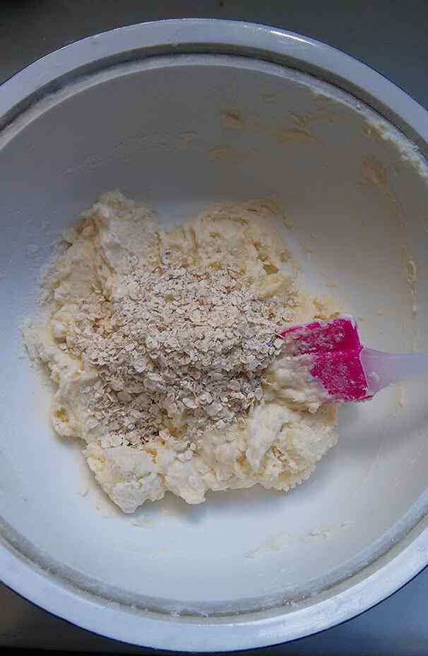 南瓜籽黑芝麻燕麦饼干步骤9