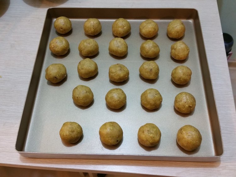 开心果一口酥步骤4