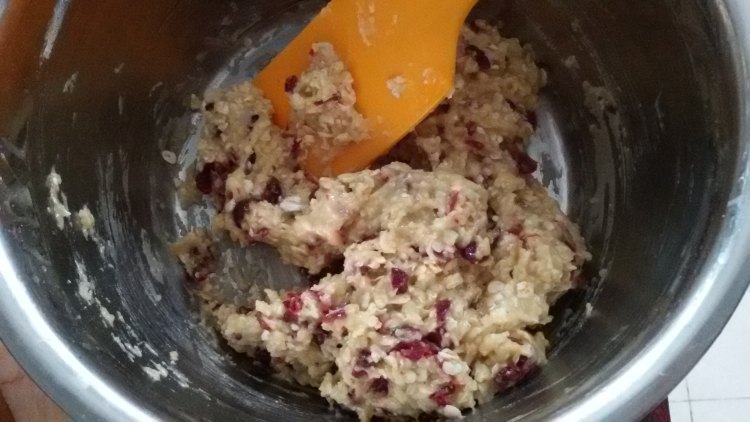 蔓越莓燕麦脆饼步骤5