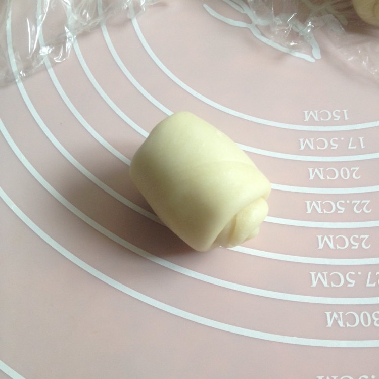 豆沙菊花酥步骤9