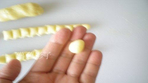 小酥脆球步骤7