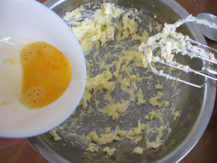 花生巧克力夹心饼干步骤8