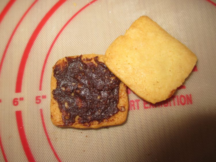花生巧克力夹心饼干步骤17