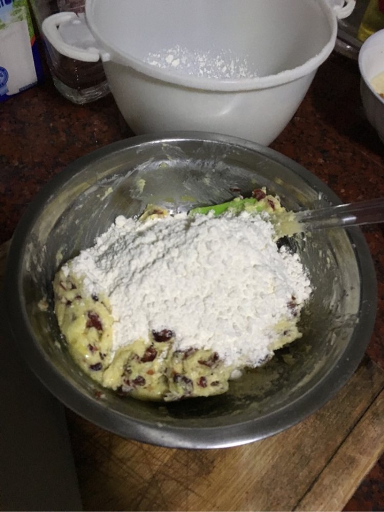 初级蔓越莓饼干步骤5
