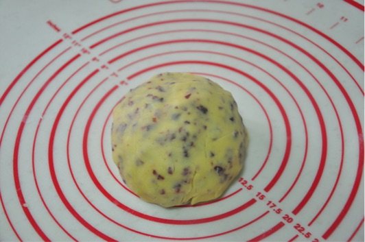 奶香蔓越莓饼干步骤6