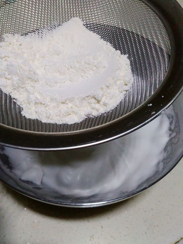 瓜子仁蛋白饼步骤3