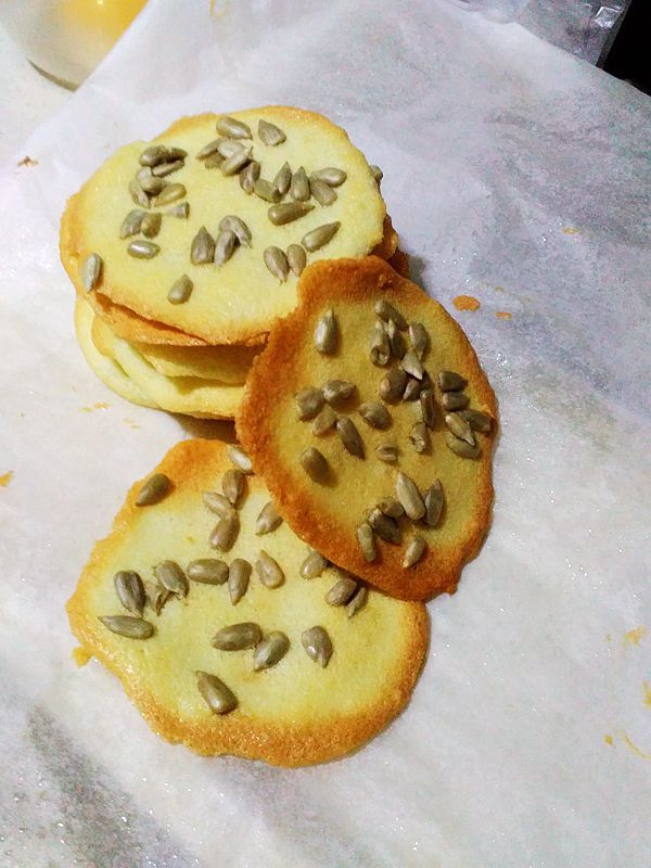瓜子仁蛋白饼步骤10