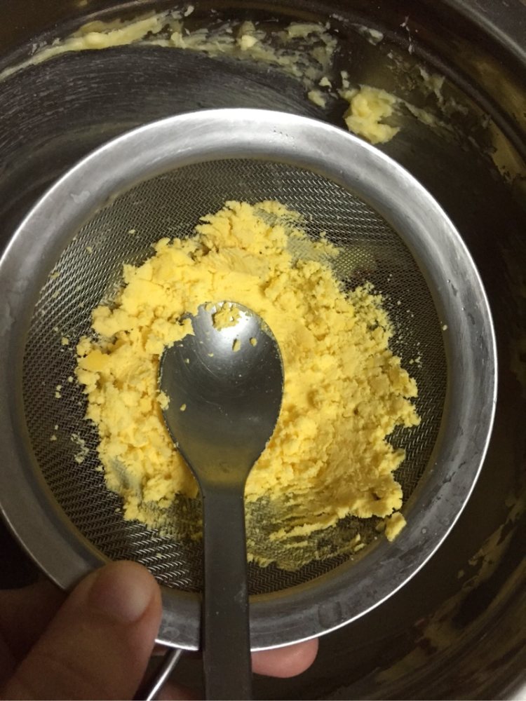 南乳果仁饼干步骤2