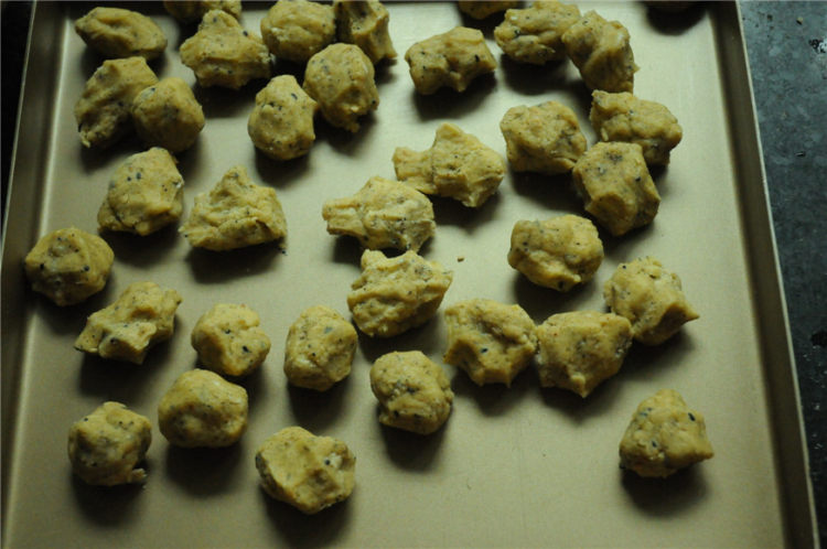 黑芝麻花生小点步骤4