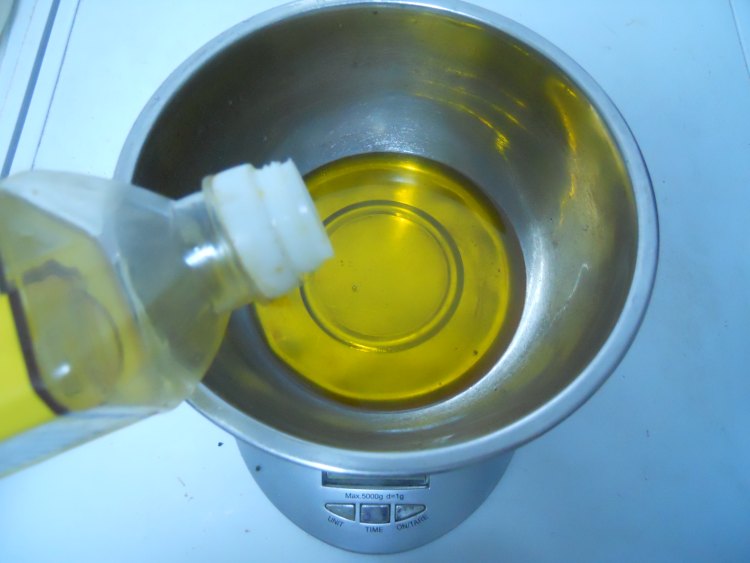 茯苓红豆燕麦酥步骤1