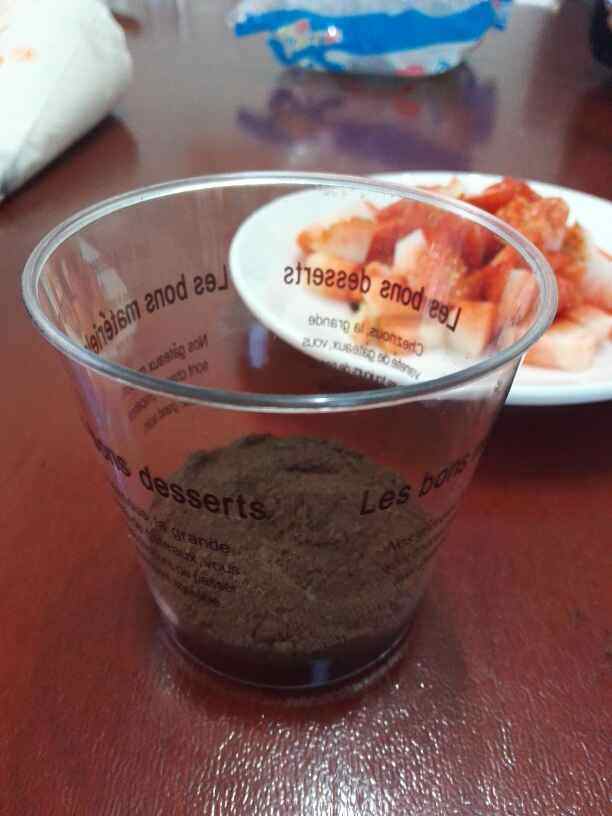 草莓木糠杯步骤5