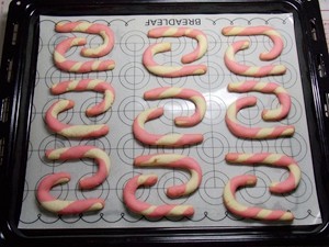 圣诞拐杖饼干步骤16