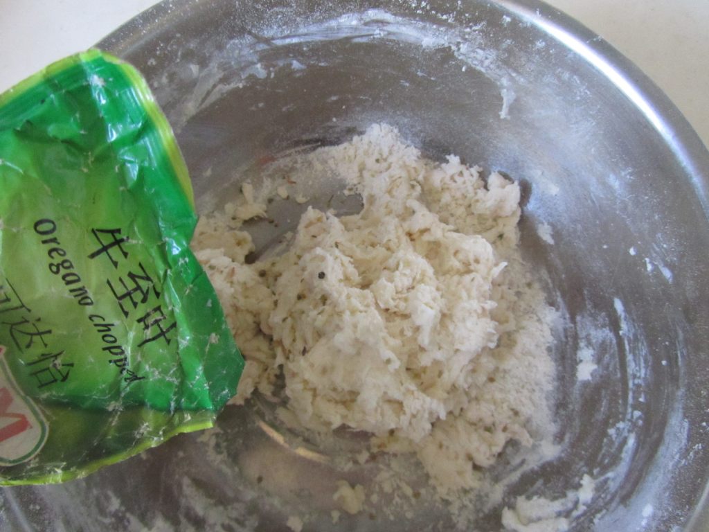 烤肉番茄披萨步骤2