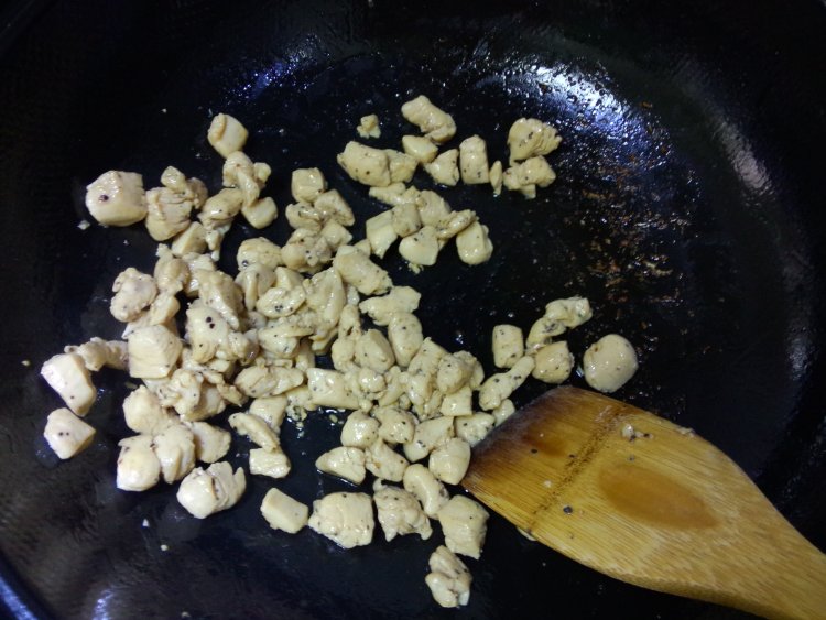 黑胡椒鸡肉披萨步骤10