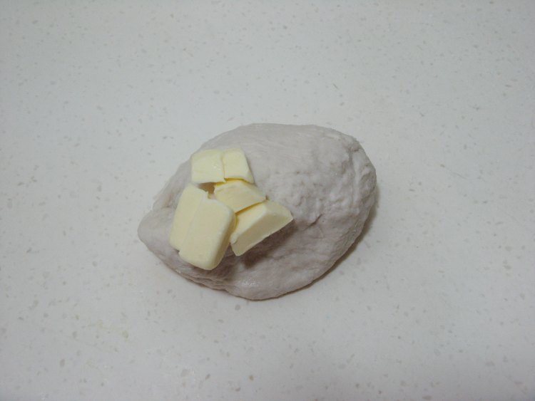 菠萝火腿披萨步骤2