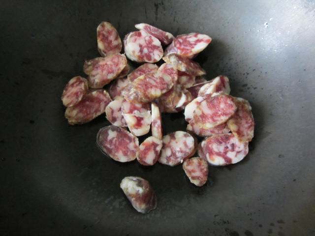 美味的腊肠披萨步骤9