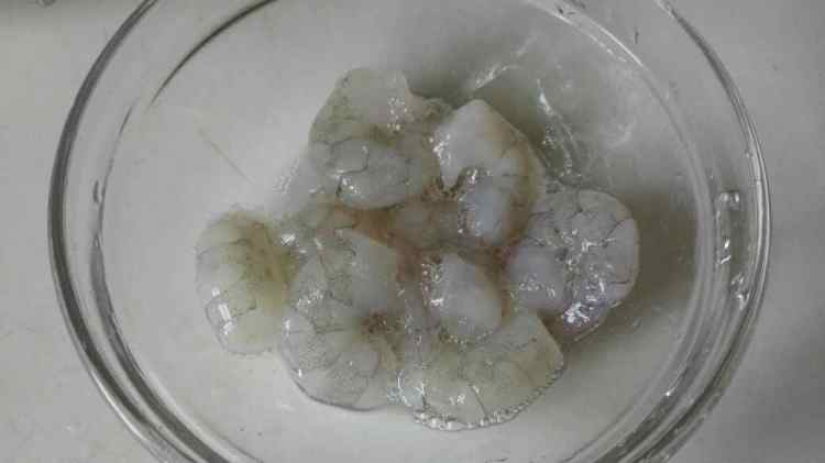 金枪鱼鲜虾土豆培根双步骤5