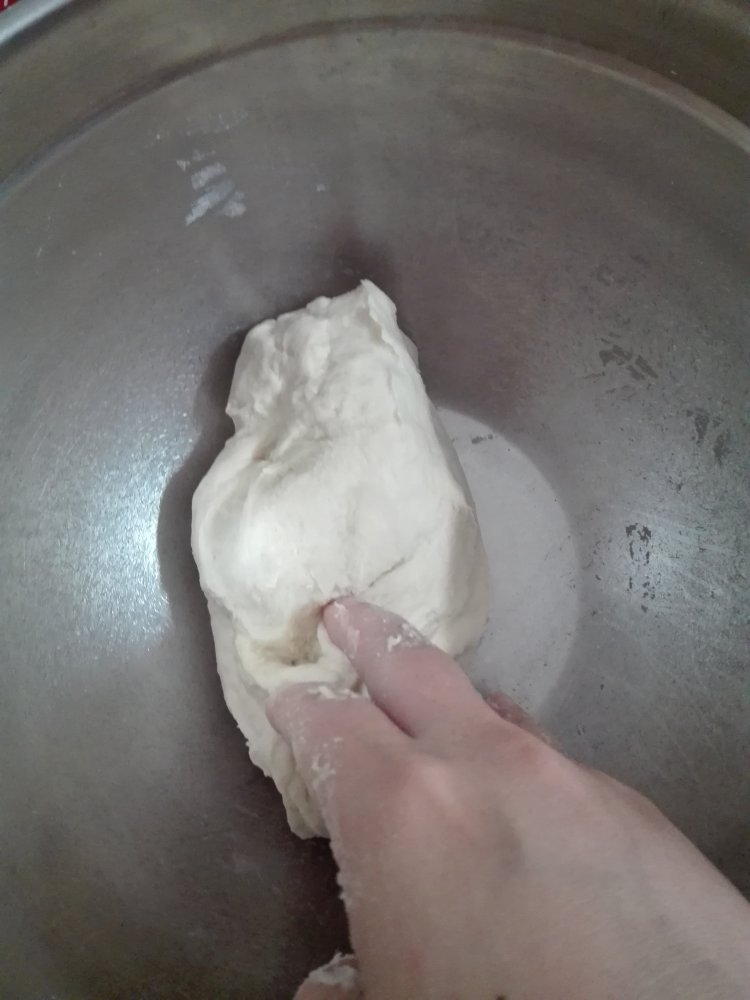鲜蔬肉酱披萨步骤2