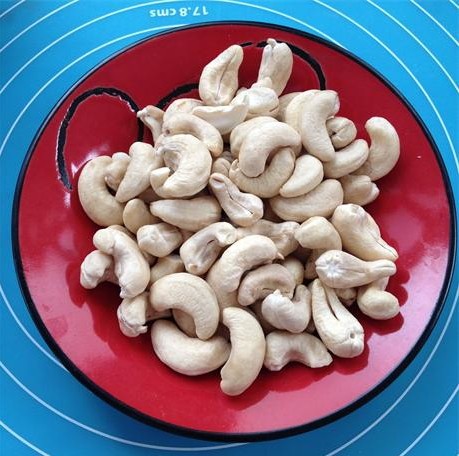 腰果鸡丁厚饼披萨步骤7