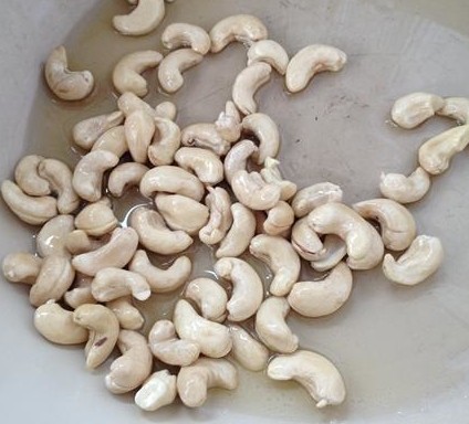 腰果鸡丁厚饼披萨步骤8