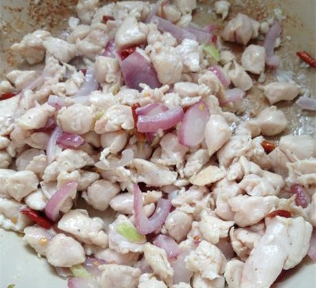 腰果鸡丁厚饼披萨步骤15