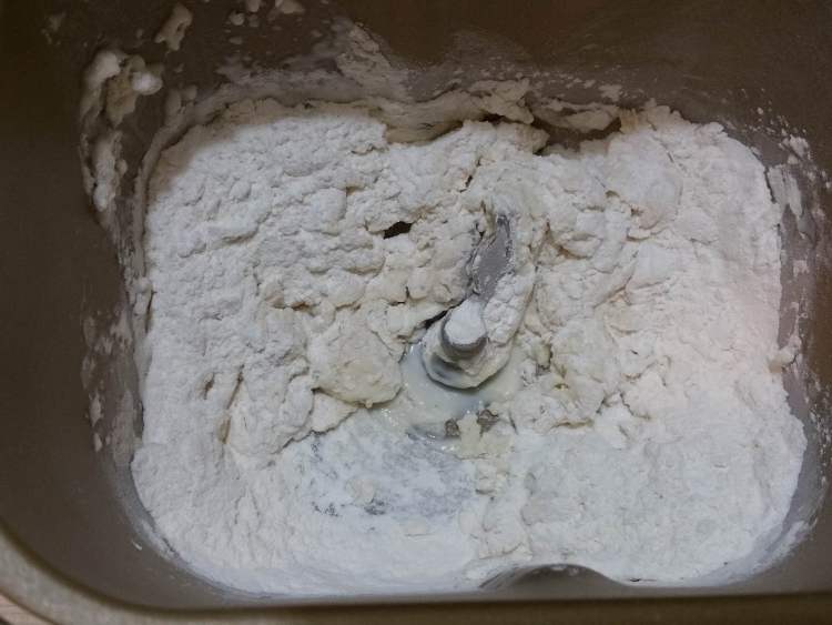 腊肉比萨步骤2