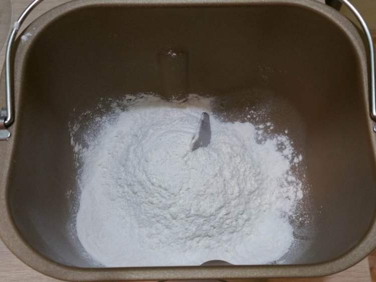腊肉比萨步骤1