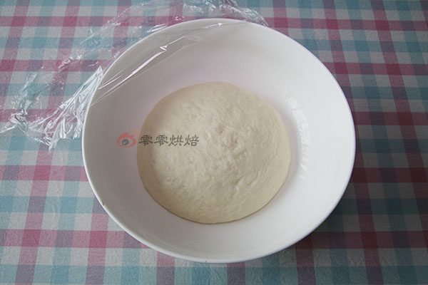 厚底鲜虾培根披萨步骤4