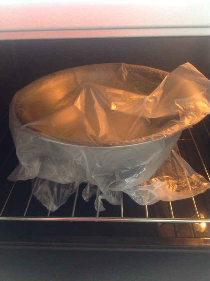 裙边蘑菇鲜虾披萨步骤8