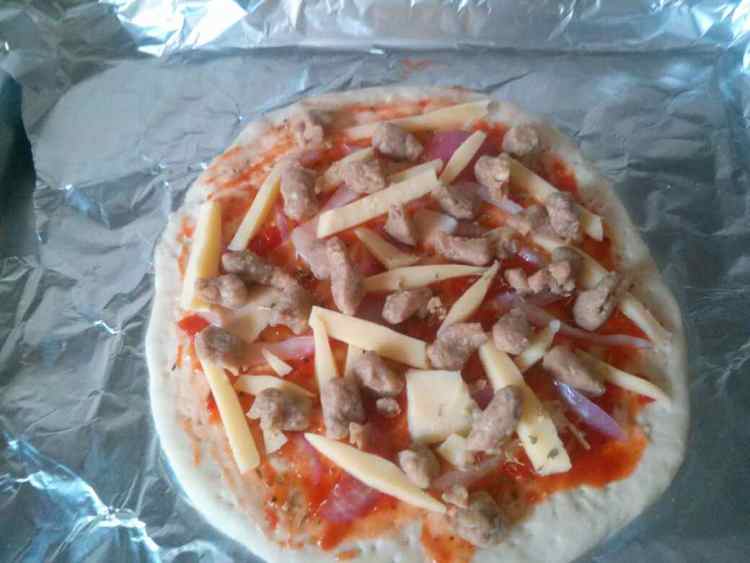 牛肉香肠鲜蔬pizza步骤4