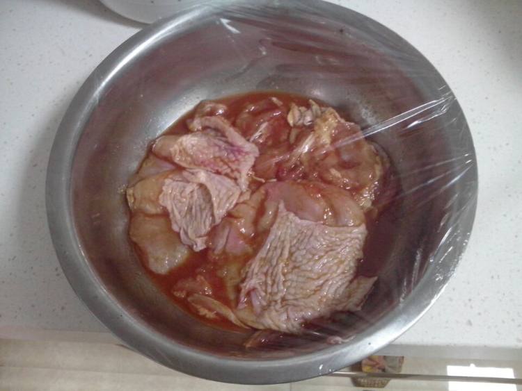 茄子鸡肉披萨步骤2