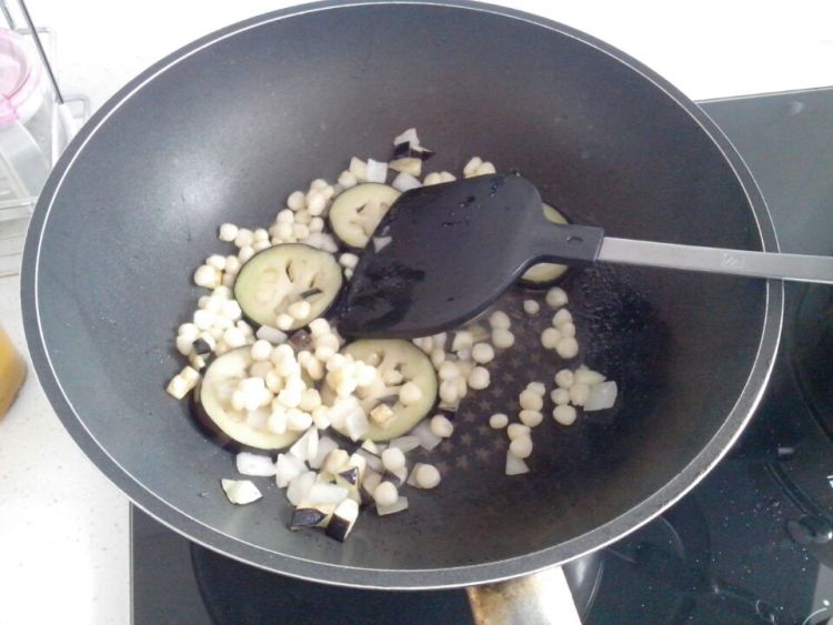 茄子鸡肉披萨步骤8