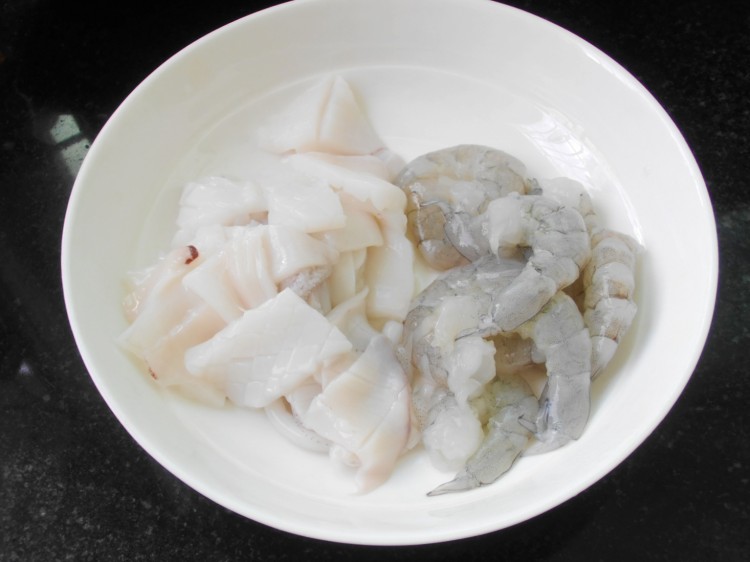 茄子海鲜披萨步骤3