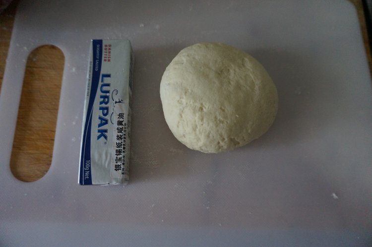 叉烧肉大虾双拼pizza步骤3